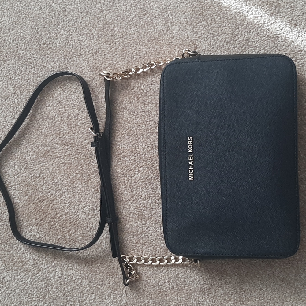 Michael Kors Jetset Crossbody